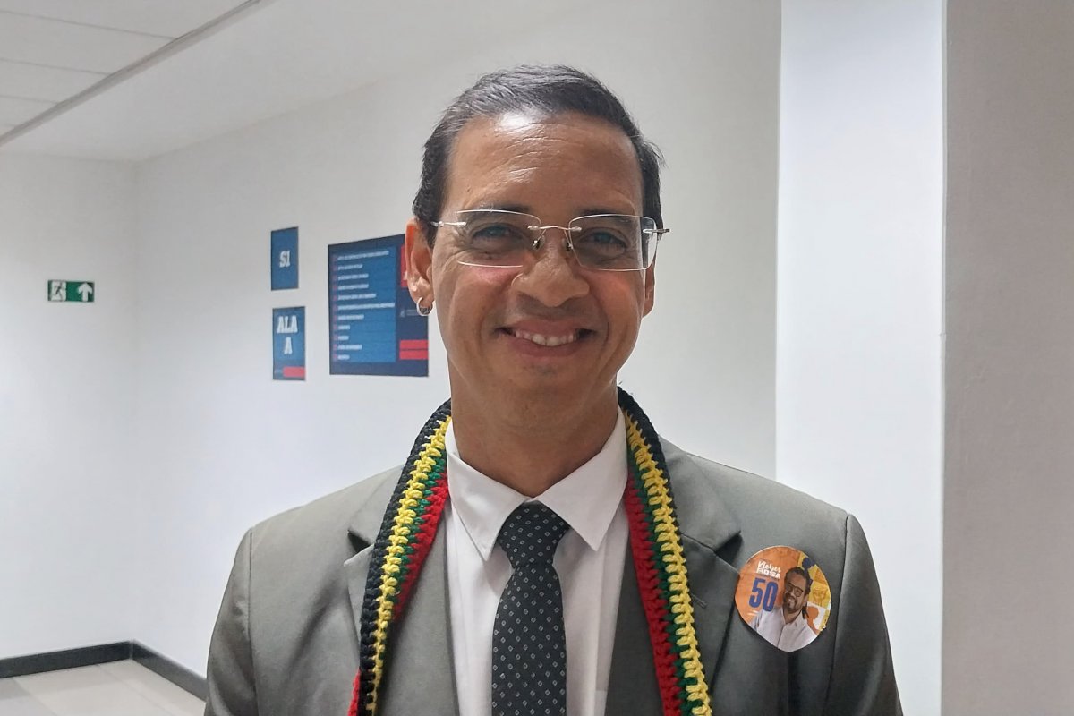 Vídeo: 'o poder público não se responsabiliza de fato', dispara Hilton Coelho sobre gestão da saúde municipal