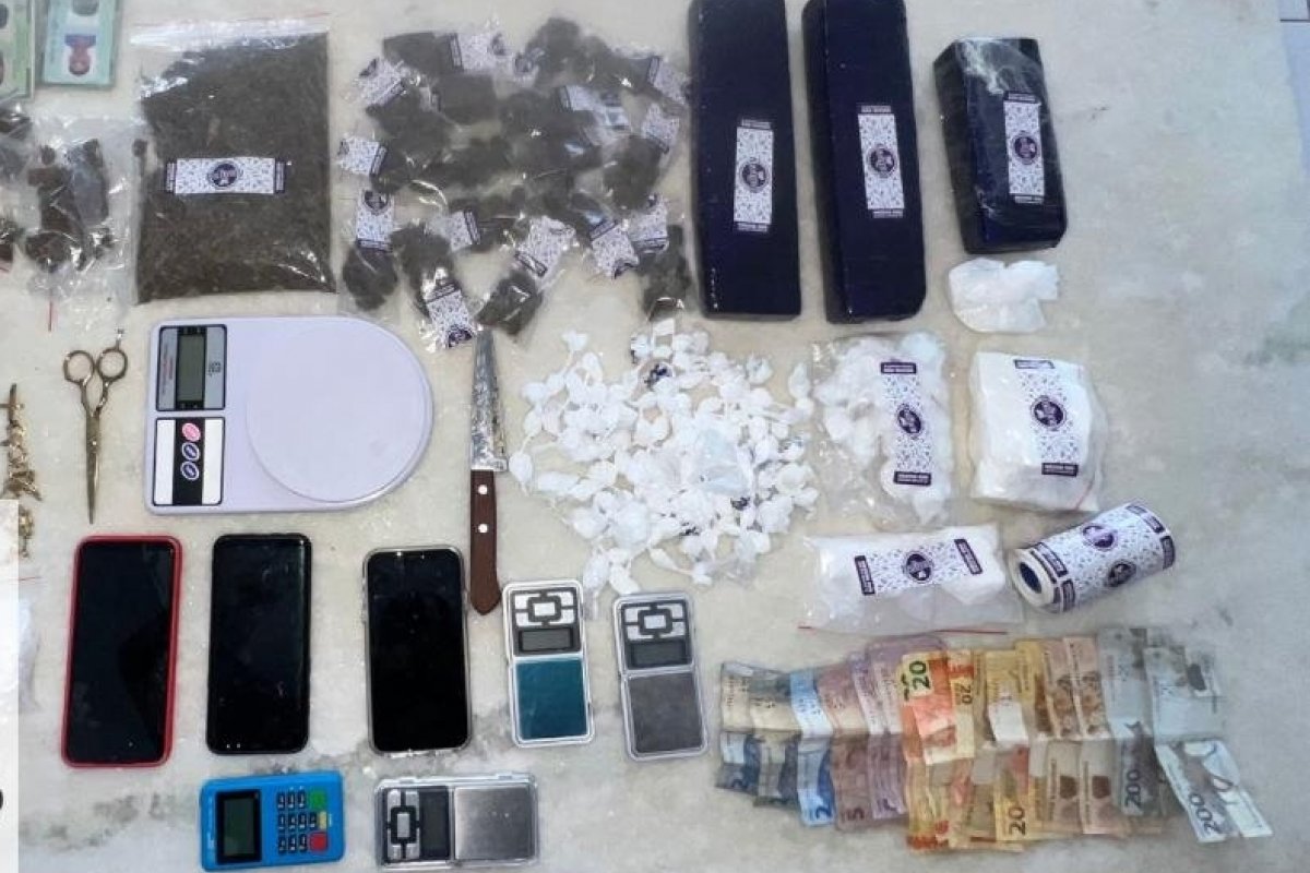 Trio é preso com mais de 3kg de drogas no oeste da Bahia 