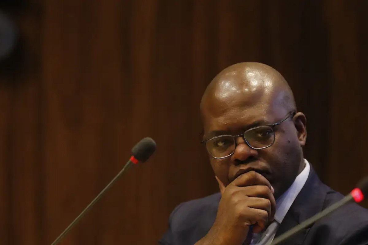 "Pedi para que me demitisse", afirma Silvio Almeida sobre demissão do Ministério dos Direitos Humanos