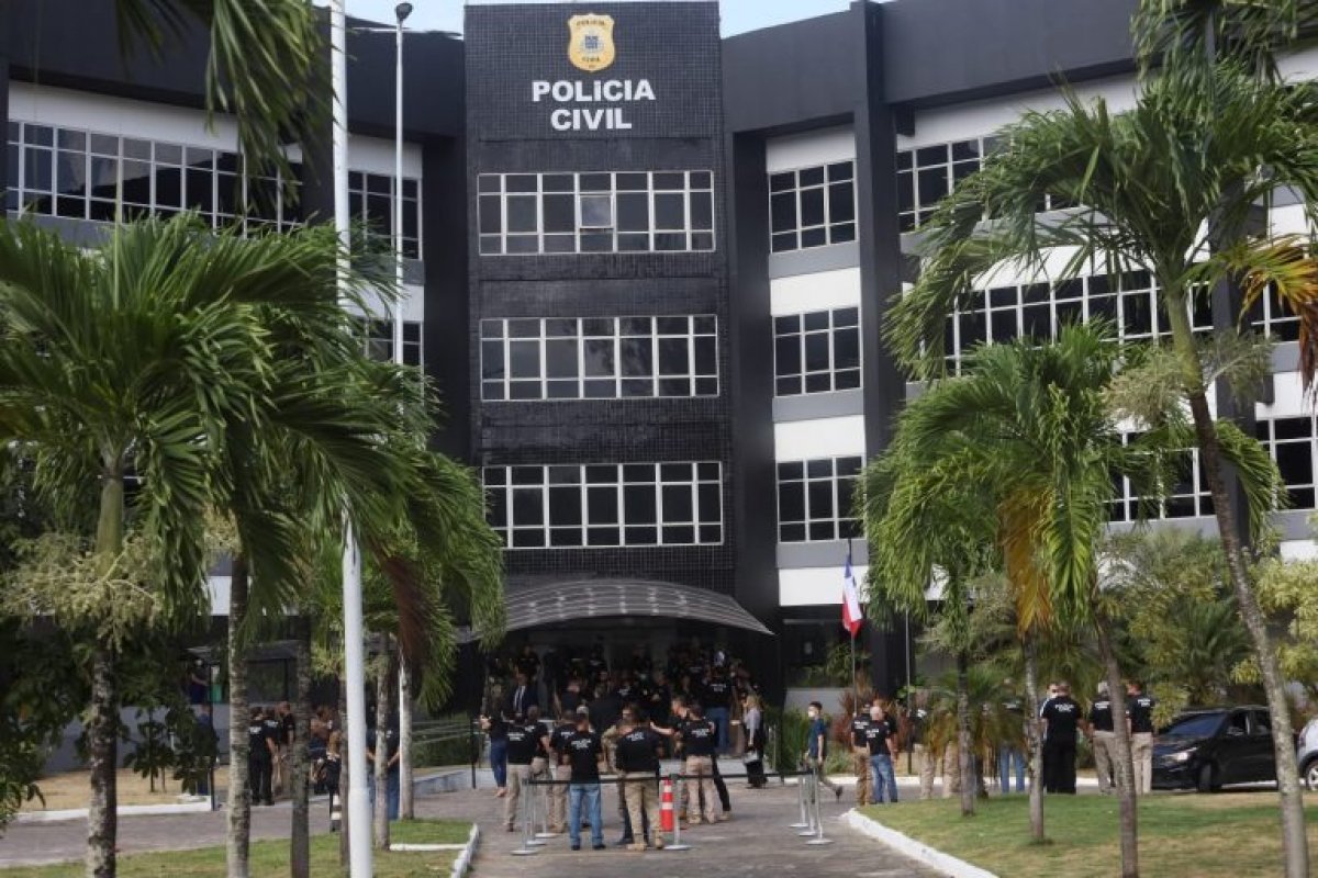 Corpo de homem é encontrado com marcas de tiros em Salvador