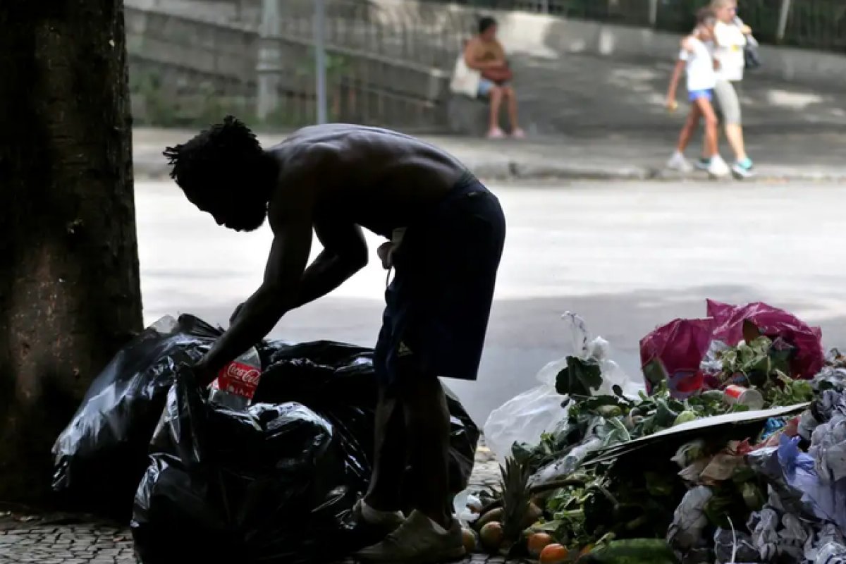 Salvador lidera ranking nacional de desigualdade com alta desocupação e desnutrição infantil, aponta estudo 