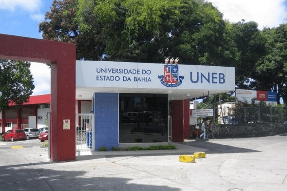 Professores de universidades Estaduais na Bahia iniciam paralisação de 24h