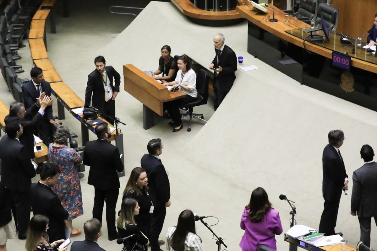 Câmara dos deputados conclui votação da desoneração da folha de pagamento