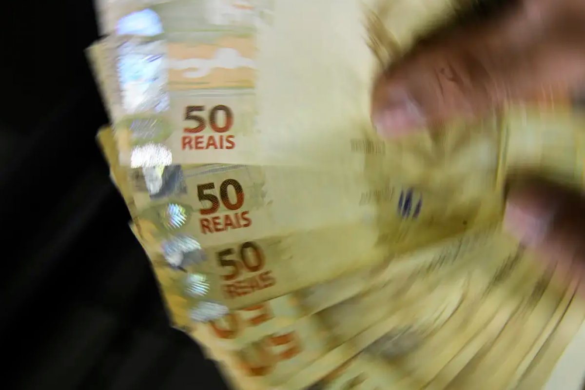 Governo nega confisco de valores esquecidos em bancos