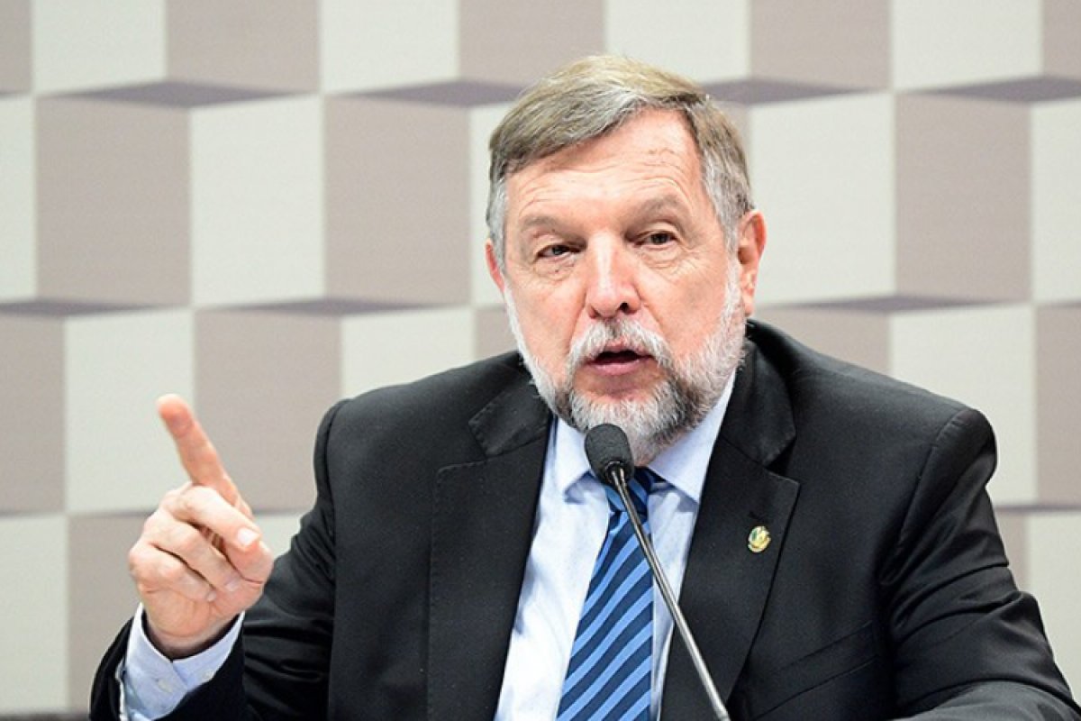 CE promove a quarta audiência sobre novo Plano Nacional de Educação  