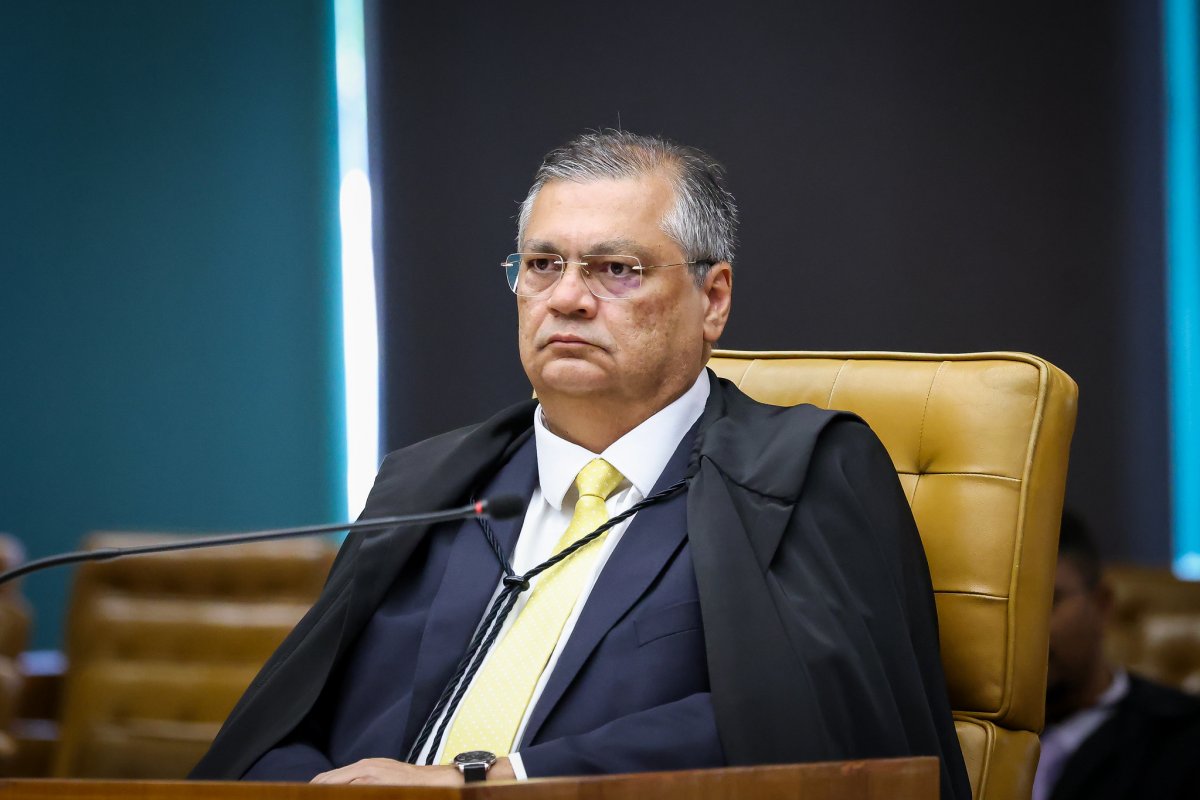 AGU alerta Dino sobre retirada de despesas para combate às queimadas do limite de gastos