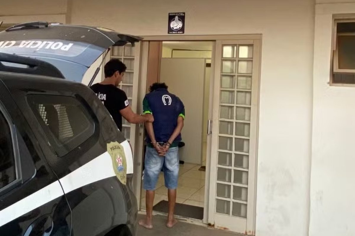 Mulher se perde de amigas em saída de festa e é estuprada por dois homens em MG