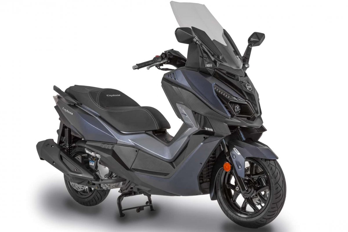 Dafra anuncia nova Cruisym 300 linha 2025: saiba o que muda 