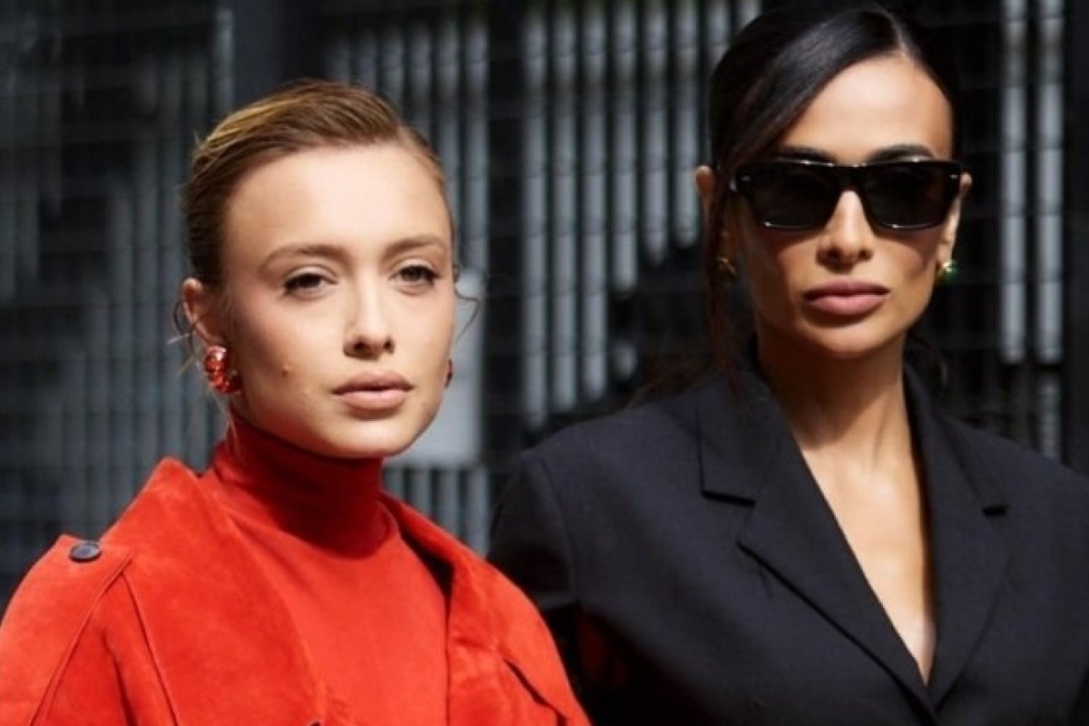 Mãe e filha: Silvia Braz e Maria Braz chegam juntas ao desfile da Ferragamo! 