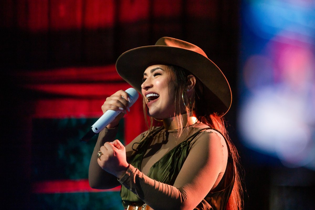 Carnaval 2025: Simone Mendes é confirmada no Camarote Villa 