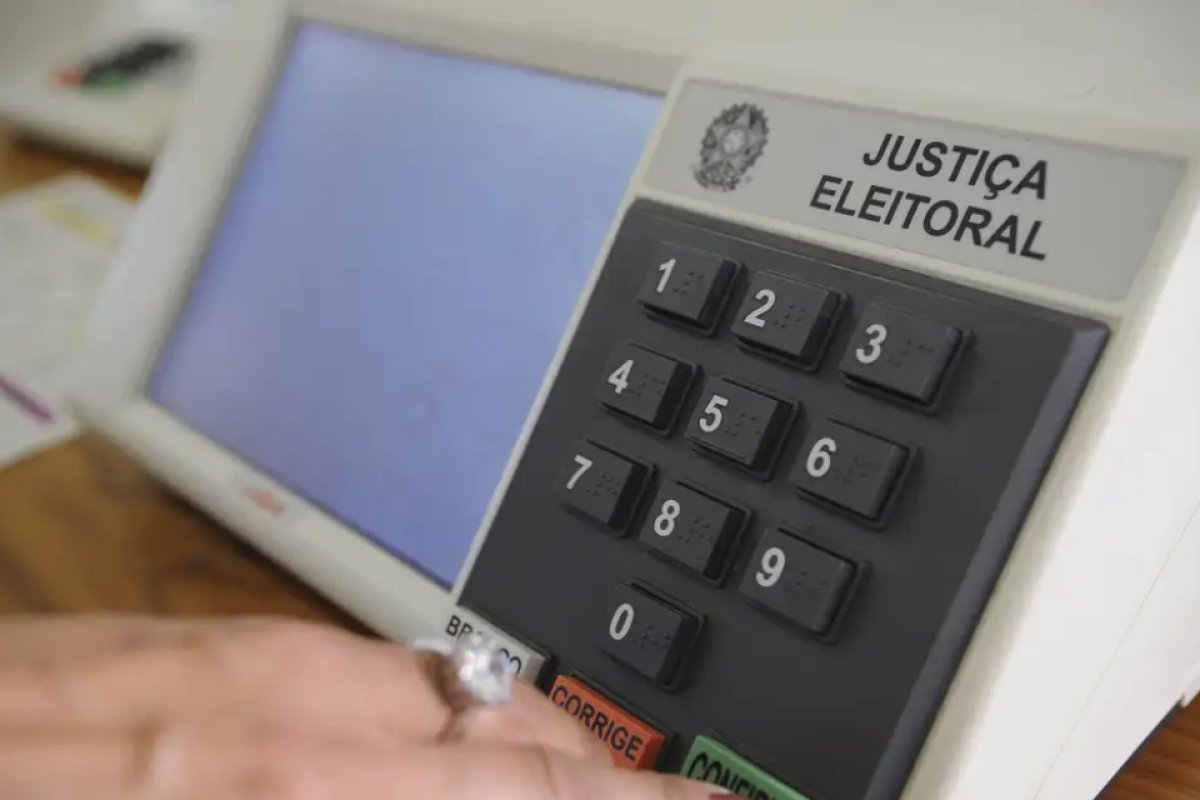 Candidaturas únicas crescem; só 1 voto já elege prefeito; entenda