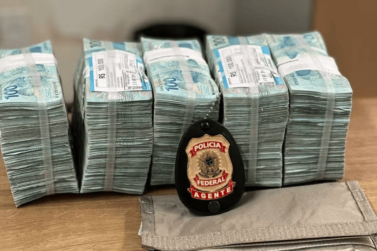 Após denúncia de compra de voto, PF apreende R$ 500 mil dentro de mochila em Alagoas 