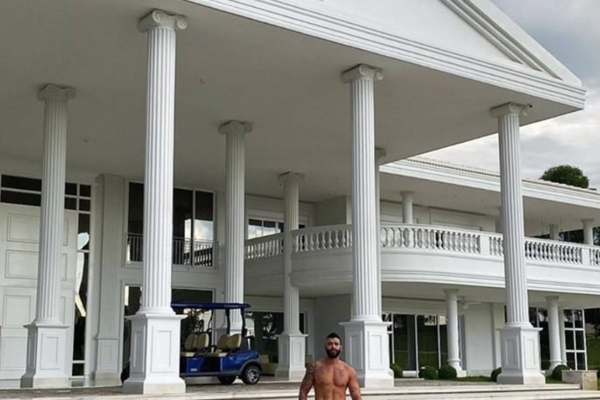 Mansão de Gusttavo Lima vira piada na web