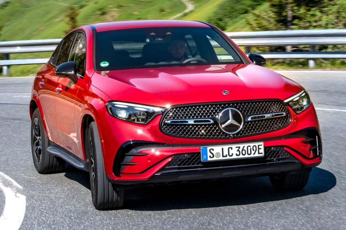 Mercedes GLC 300 fica R$ 75 mil mais barato 