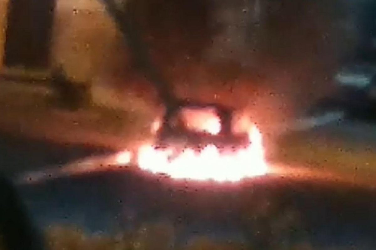 Vídeo: Veículo do vice-prefeito de Valente é incendiado em frente à sua casa 