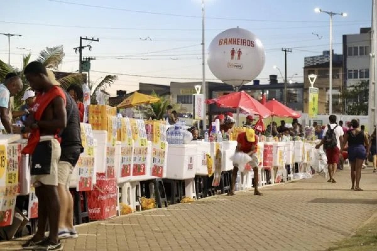 Cadastramento para ambulantes em festas populares de Salvador termina na quinta-feira (10)