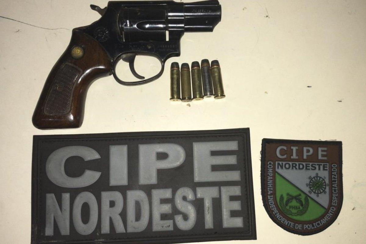 Homem acusado de cometer vários  homicídios é preso armado no nordeste da Bahia 