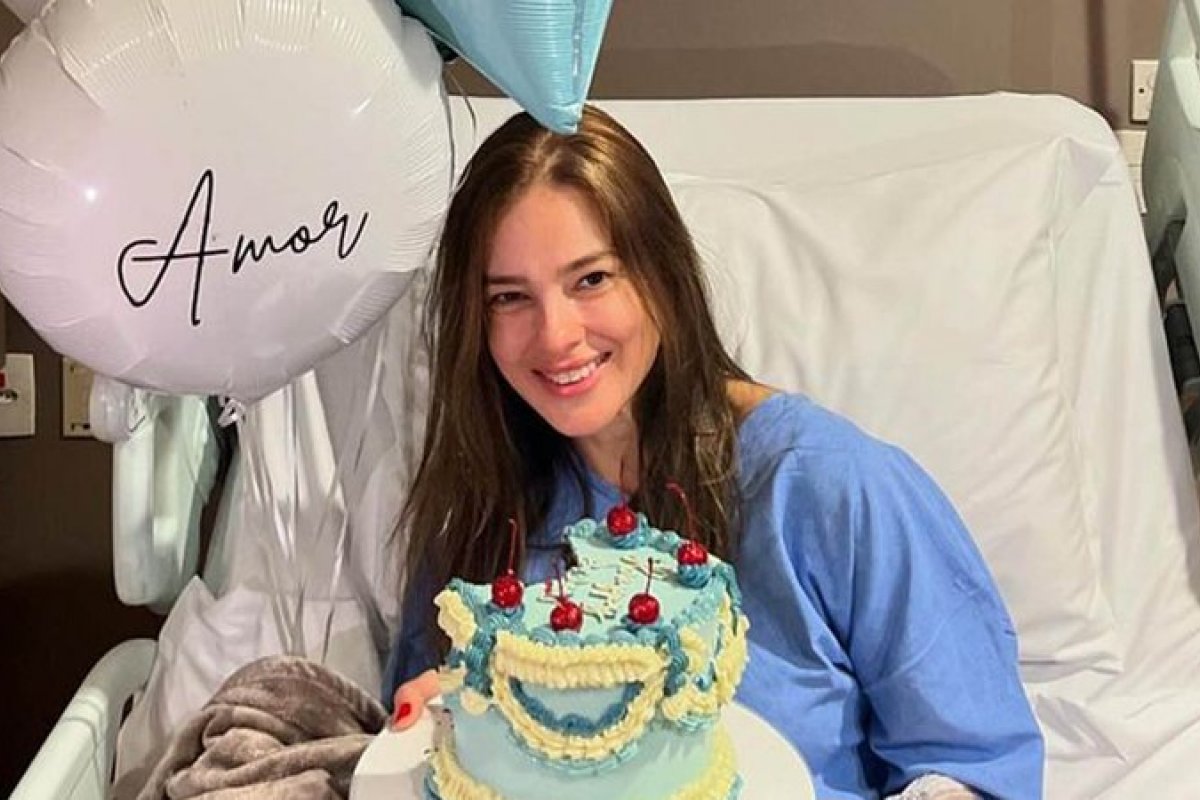 Esposa de Rodrigo Faro, Vera Viel exibe foto no hospital para celebrar o seu aniversário e o sucesso da cirurgia contra tumor maligno!   