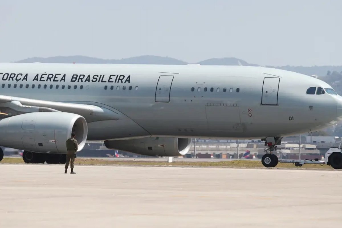 Operação Raízes do Cedro: quinto voo decola do Líbano com 220 repatriados