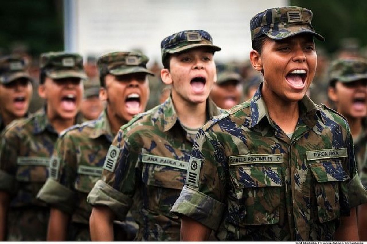 STF inicia discussão sobre legalidade de exames de admissão exclusivos para mulheres nas Forças Armadas
