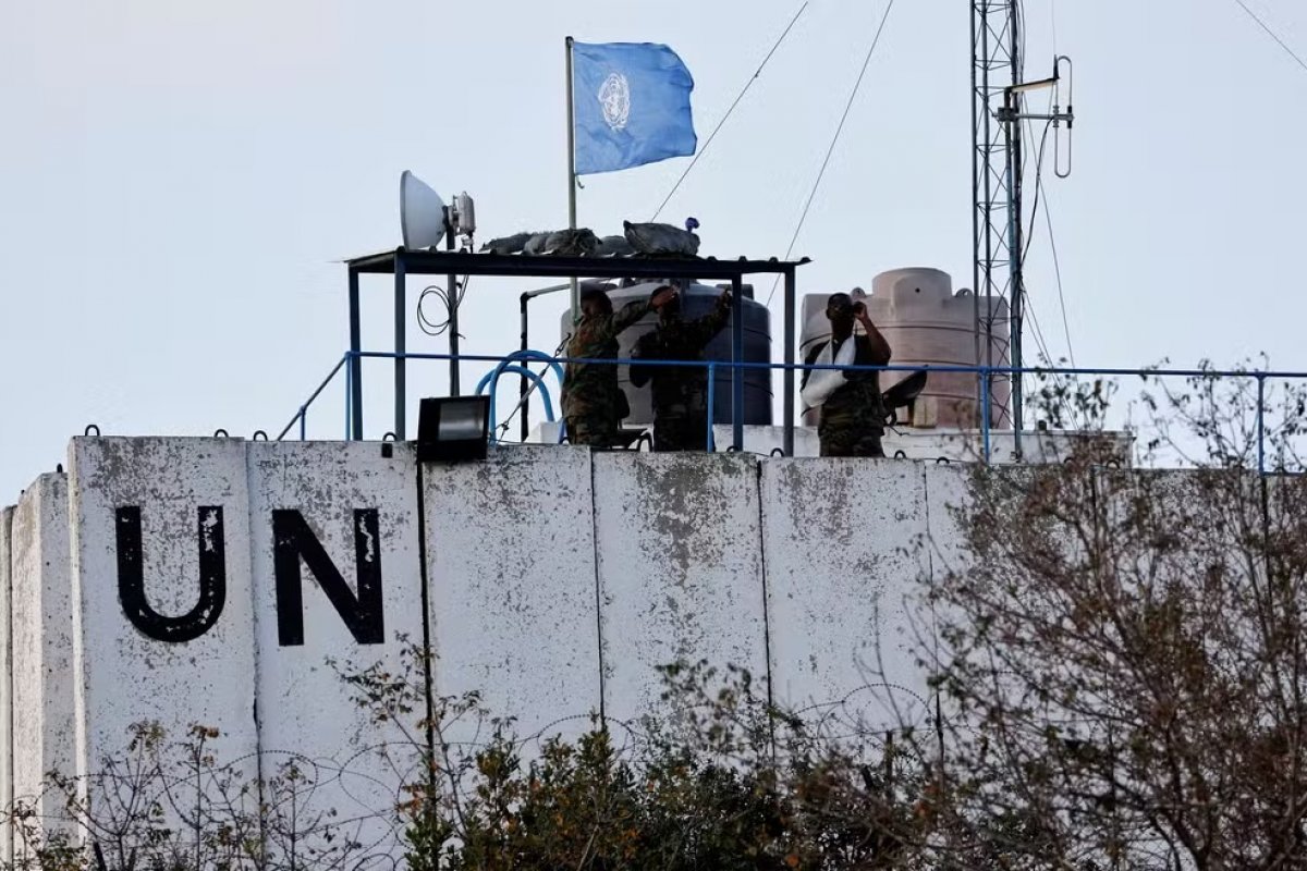 Navio de guerra alemão a serviço da ONU derruba drone na costa do Líbano