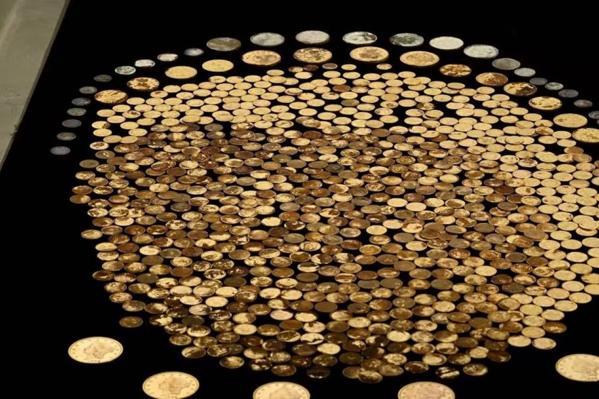 Agricultor descobre 700 moedas de ouro avaliadas em R$ 18 milhões enterradas em fazenda nos Estados Unidos