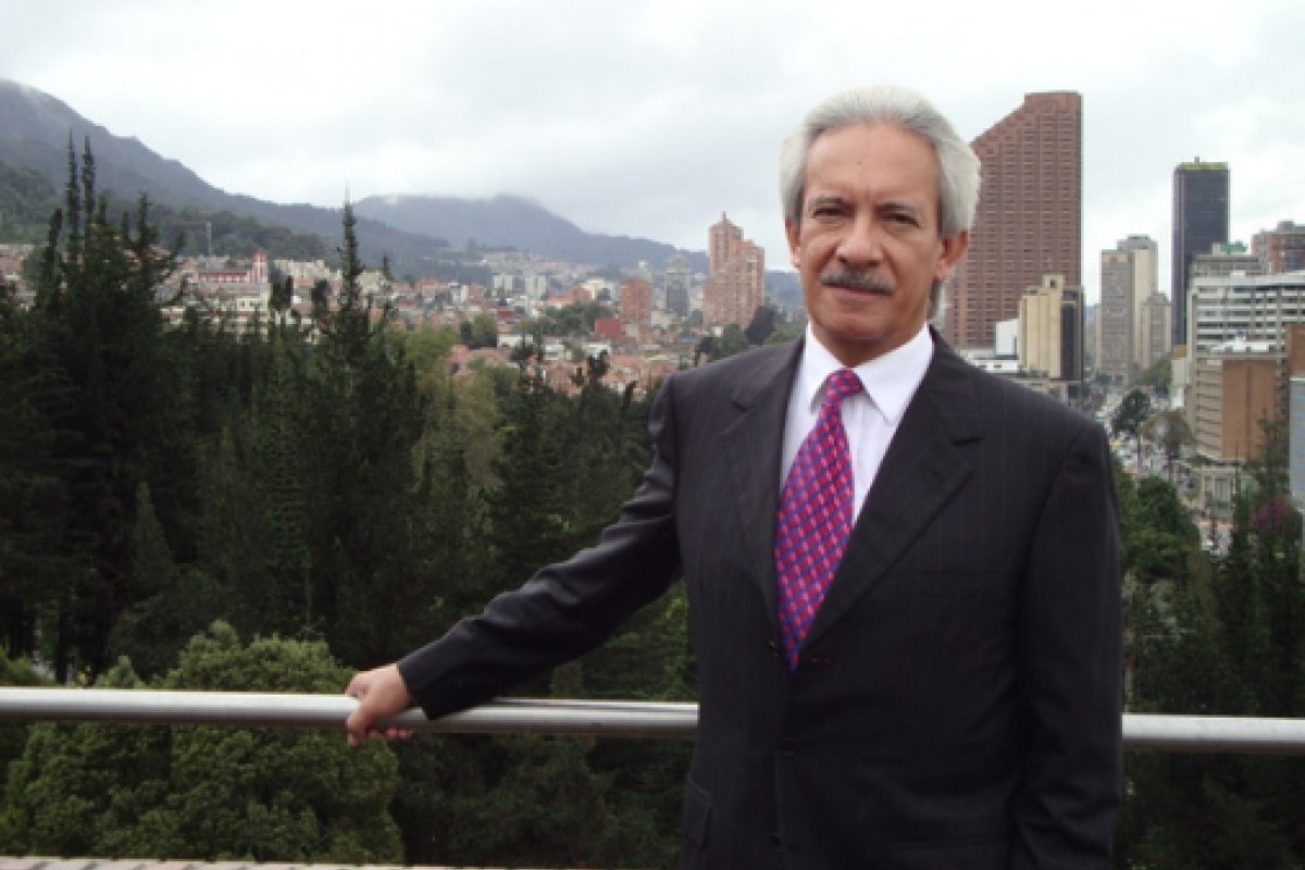 Juiz concede prisão domiciliar a jornalista da Guatemala detido havia 800 dias