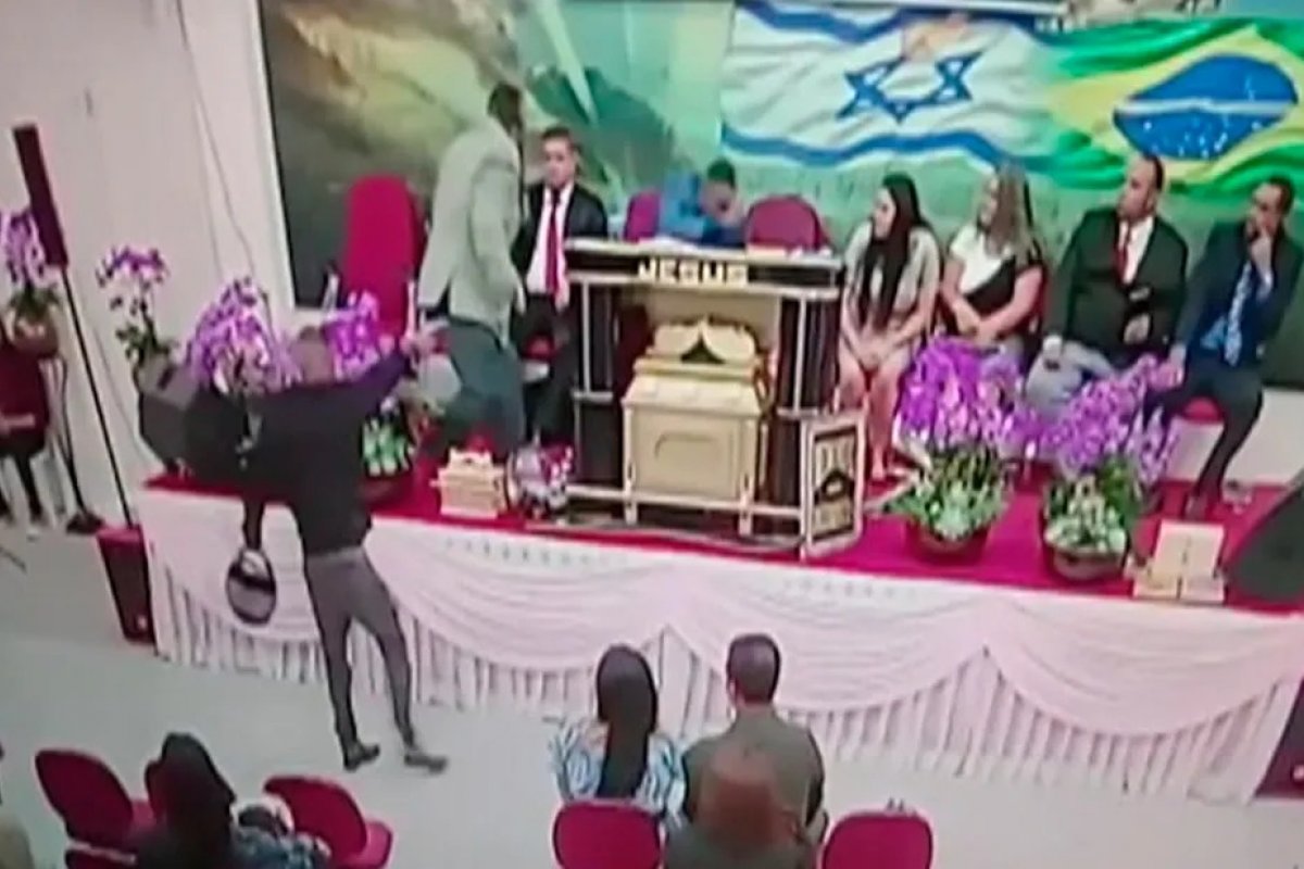 Investigado por atirar em pastor dentro de igreja evangélica morre em confronto com PMs na Bahia