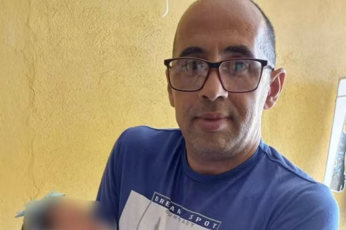 "O tiro bateu no ônibus e atingiu o meu amigo na cabeça", diz amigo da vítima que morreu durante tiroteio na Av.Brasil 