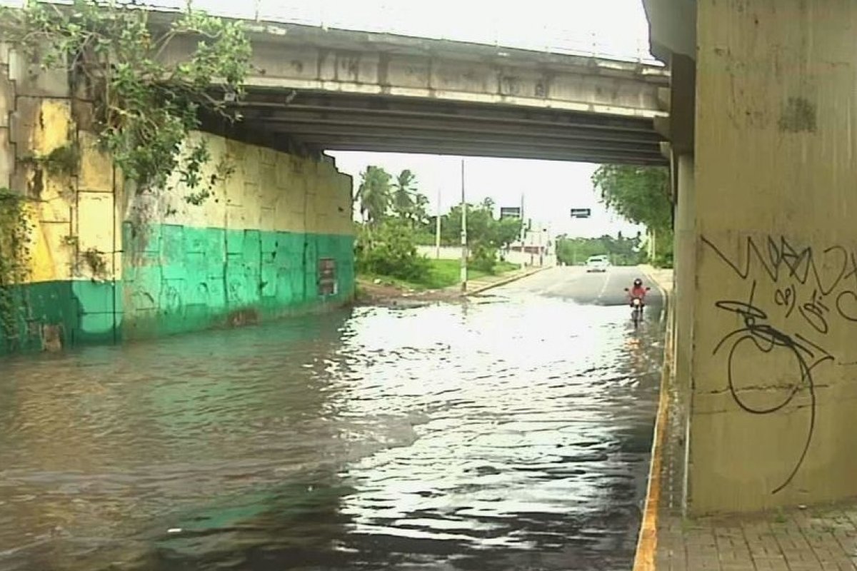 Fortes chuvas atingem o Ceará e causam transtornos em Fortaleza 