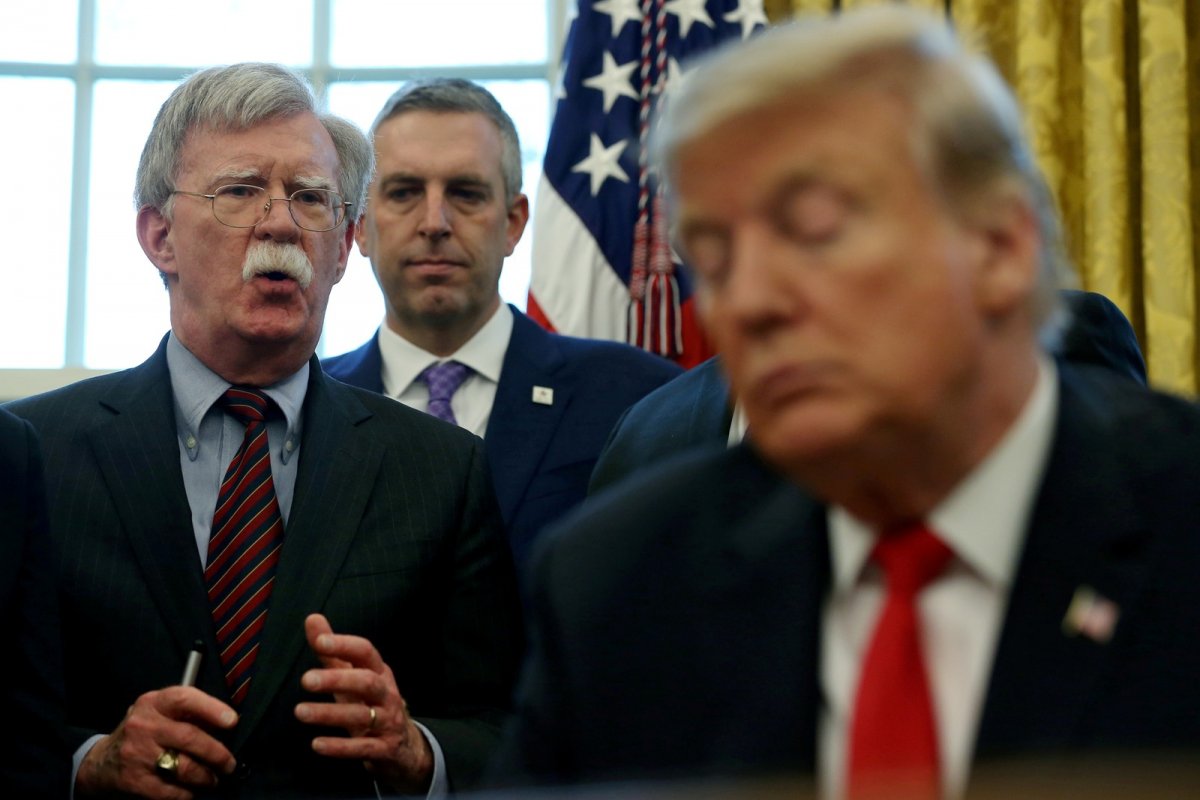 Impeachment Trump: Senadores dos EUA rejeitam ouvir novas testemunhas