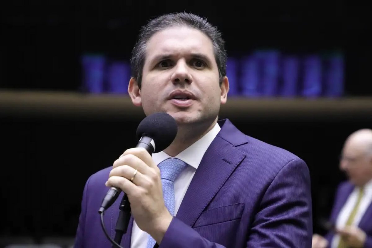 Partidos aliados de Elmar Nascimento anunciam apoio a Hugo Motta para presidência da Câmara