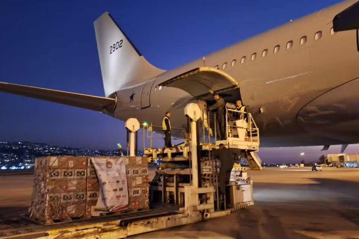 Para repatriar brasileiros no Líbano, Governo suspende voos 