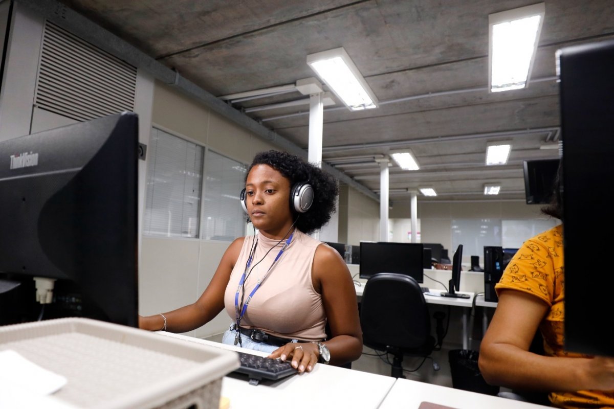 Governo da Bahia convoca 3.255 estudantes para o 'Partiu Estágio'