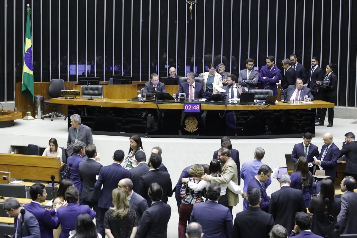 Acordo sobre emendas obrigará Executivo a cortar R$ 11,5 bi do Orçamento de 2025