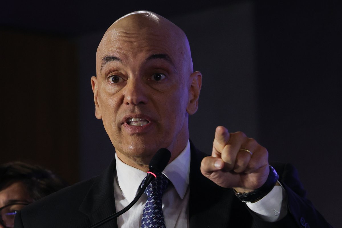 Moraes vota para condenar mais 15 réus pelos atos do 8 de janeiro