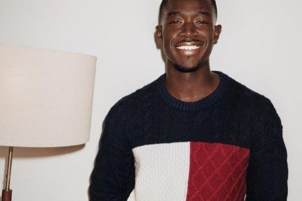 Tommy Hilfiger convida Sofia Richie Grainge e Damson Idris para campanha das festas de fim de ano! 