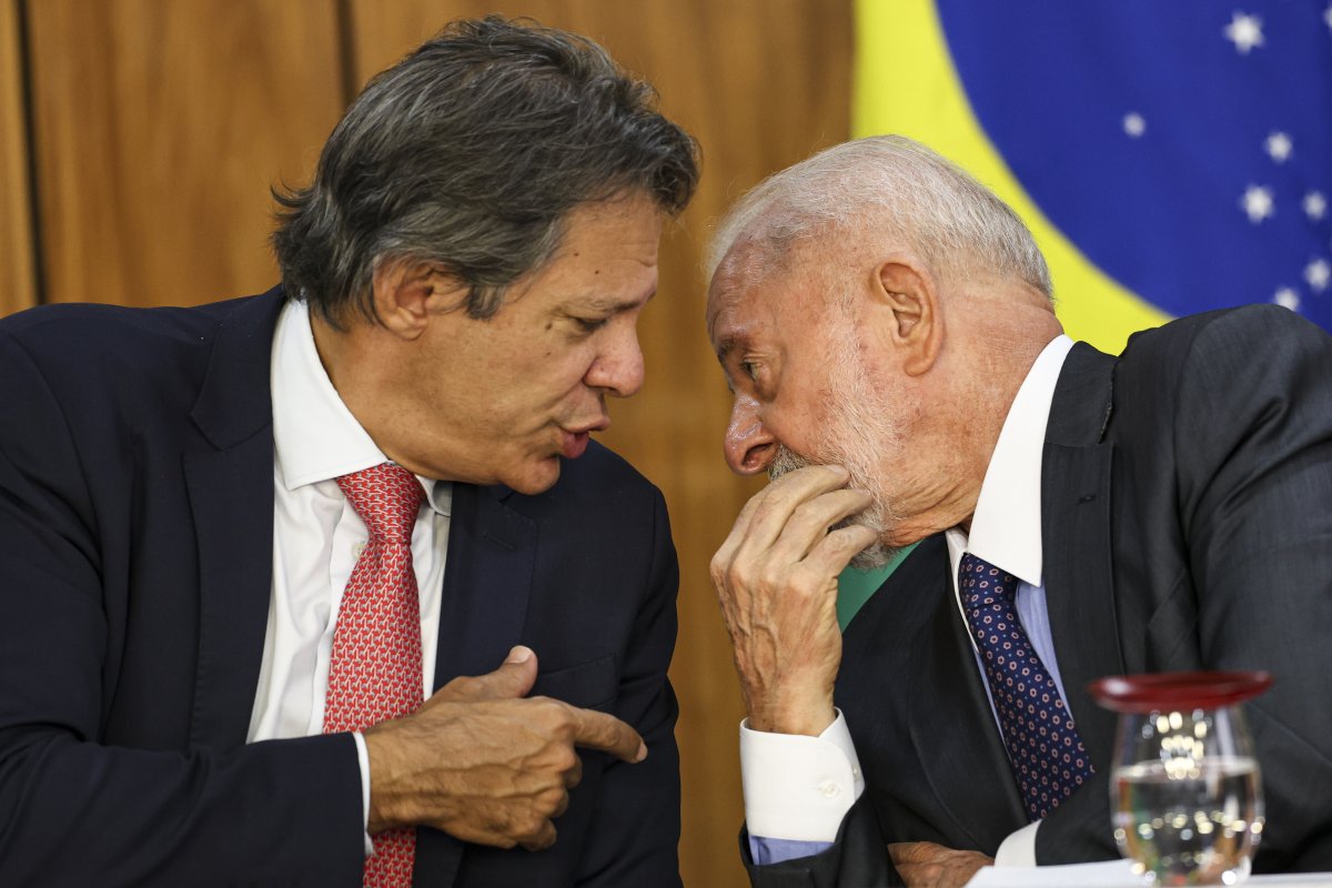 Lula pediu inclusão de ministério em corte de gastos, diz Haddad