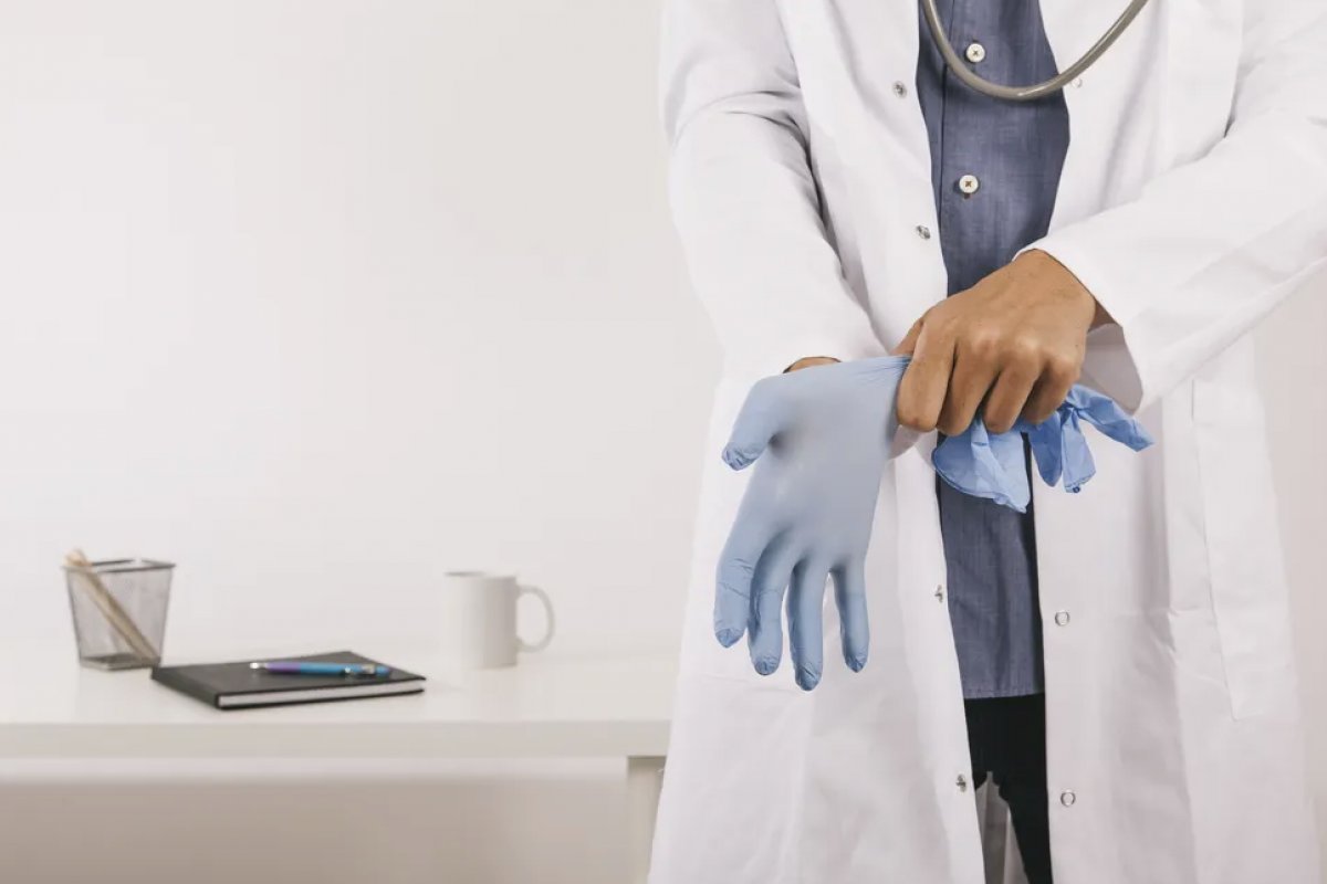 Novembro Azul: 'O exame de toque retal é parte de um processo preventivo que pode fazer diferença no tratamento', diz urologista 