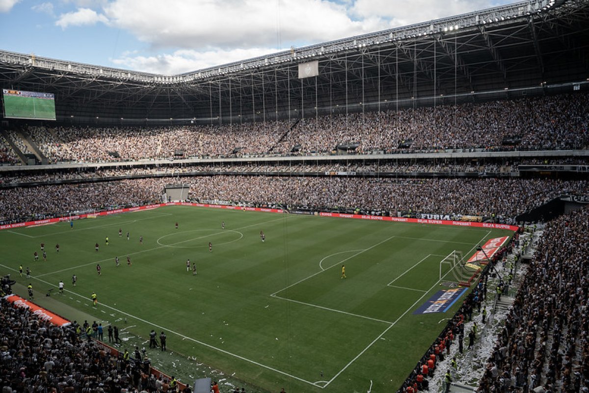 Após episódios de violência da torcida do Atlético, Arena MRV é interditada pelo STJD 