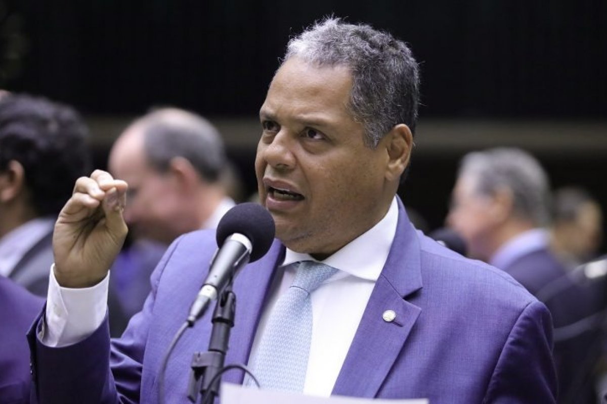  Antonio Brito, do PSD, retira candidatura à presidência da Câmara dos Deputados