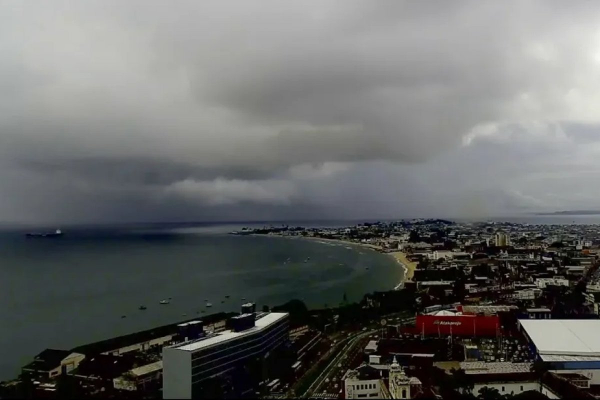 Com as chances de formação de ciclone, várias cidades baianas correm risco de temporal intenso no fim de semana