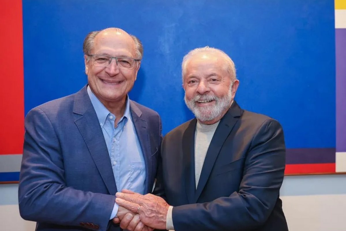 ‘E Lula subiu a rampa’, diz Alckmin após PF revelar plano para impedir posse do presidente