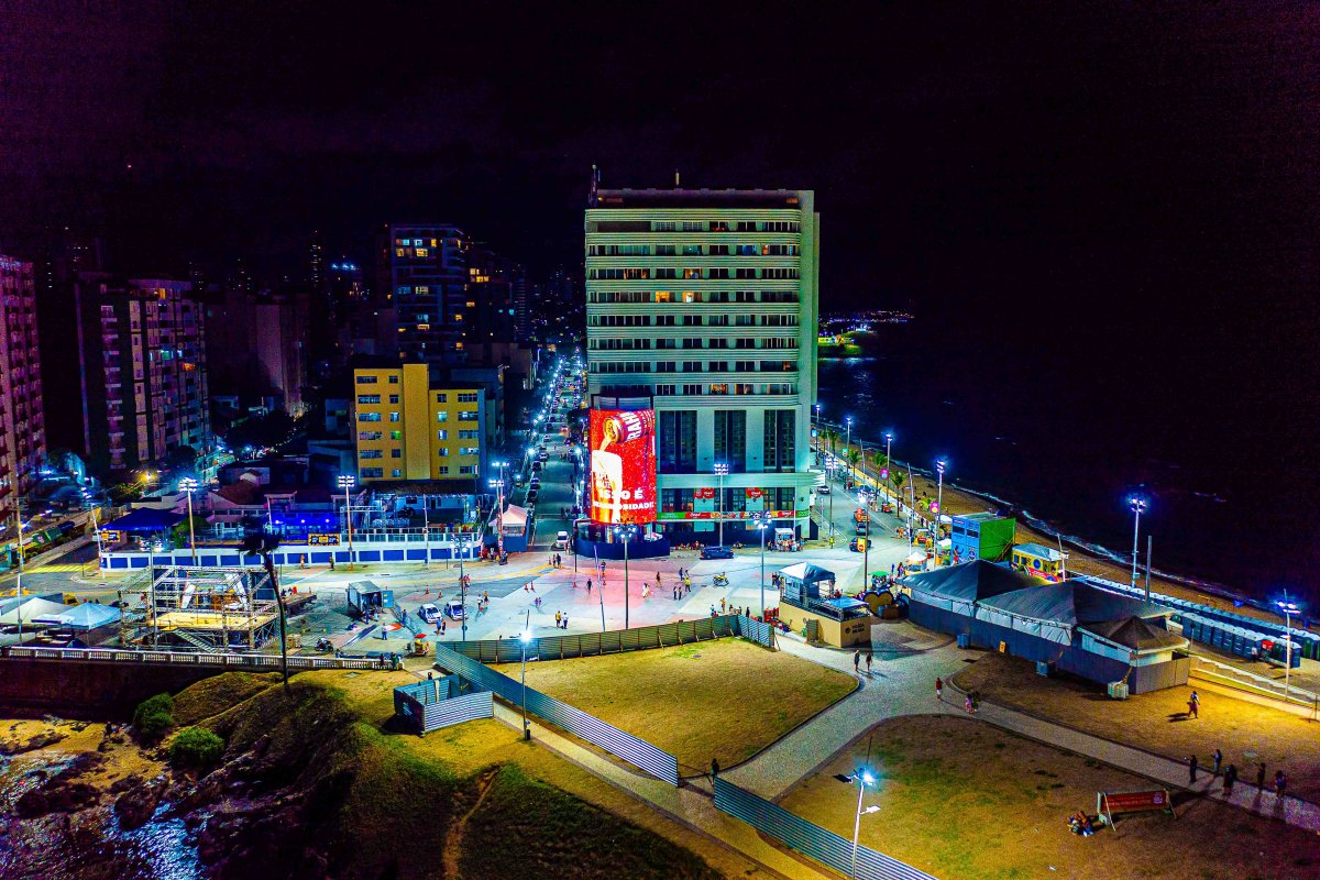 Lata de LED instagramável exibido no Carnaval de Salvador ganha prêmio em São Paulo! 
