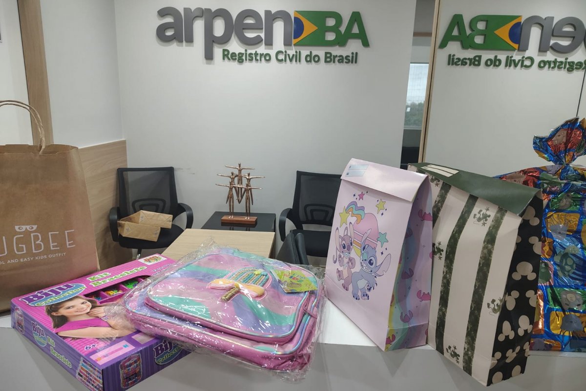 Um Registro de Natal: crianças assistidas pela OAF podem receber brinquedos através da adoção de cartas 