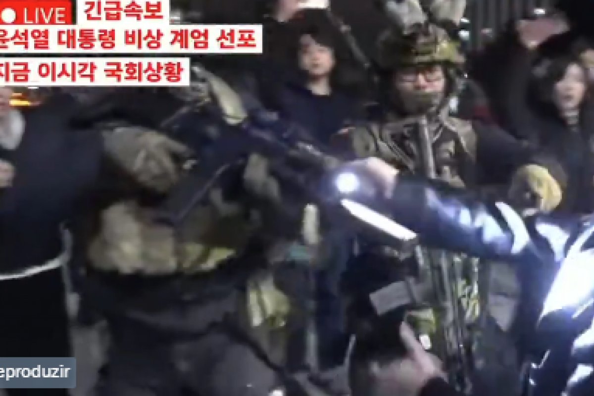 Vídeo: militares apontam armas para população após presidente declarar lei marcial na Coreia do Sul 