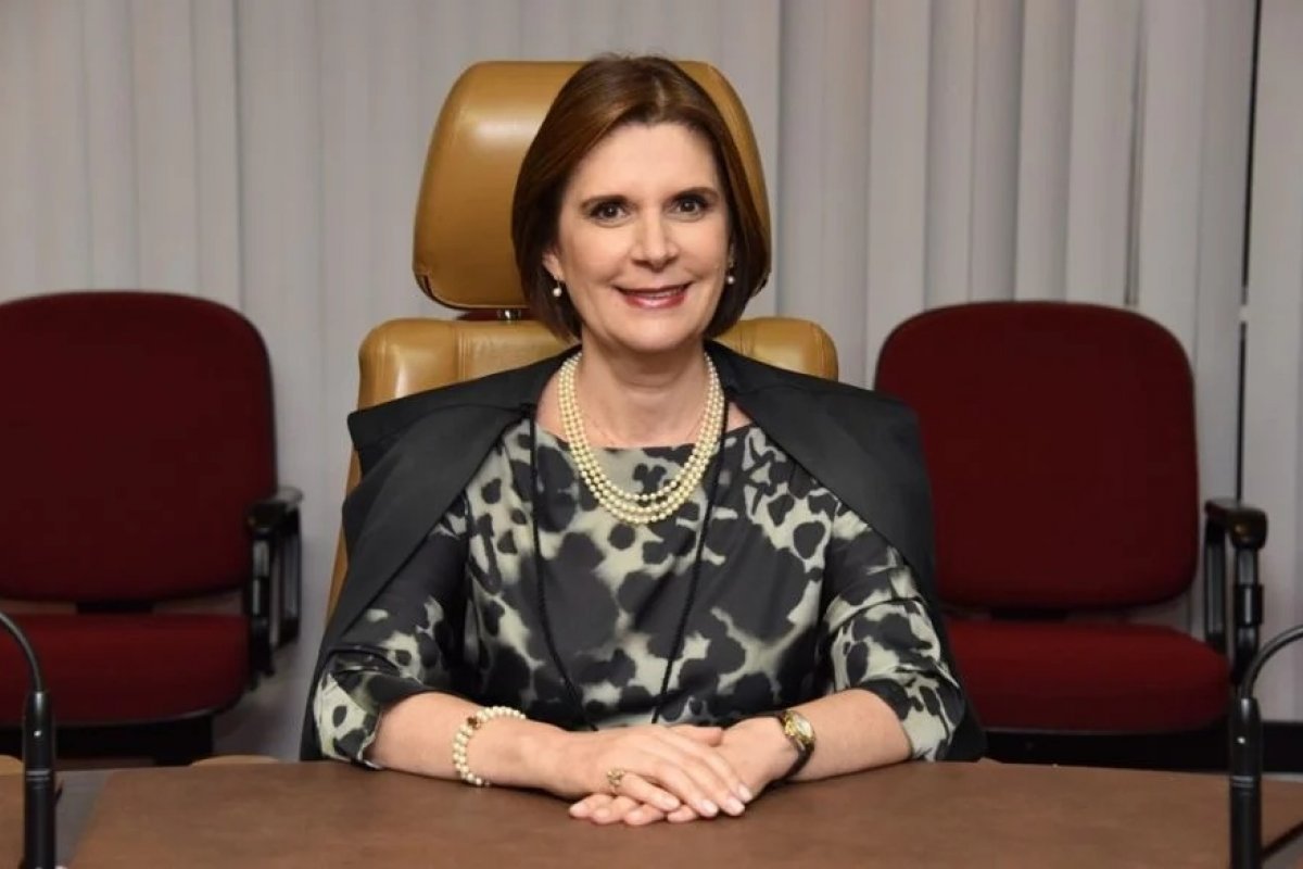 Superior Tribunal Militar elege a primeira mulher como presidente 