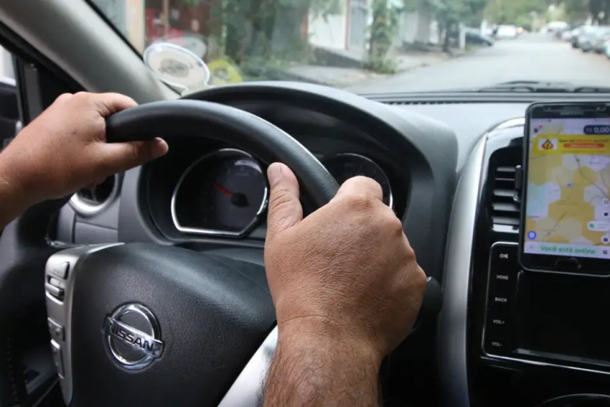 Uber diz no STF que liberdade é incompatível com vínculo pela CLT     