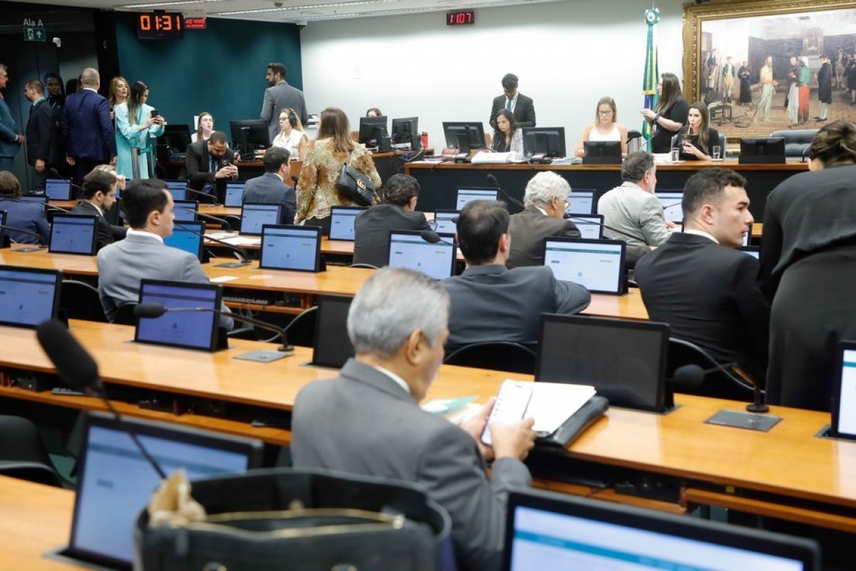 'Pacote anti-invasão': CCJ da Câmara aceita projetos para sufocar atos de invasores