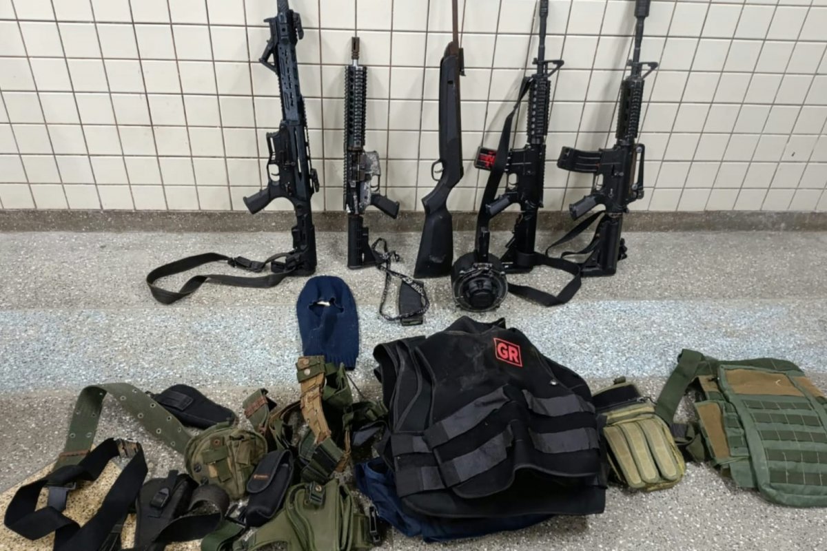 Fuzil de uso restrito das Forças Armadas e espingardas são apreendidos na RMS